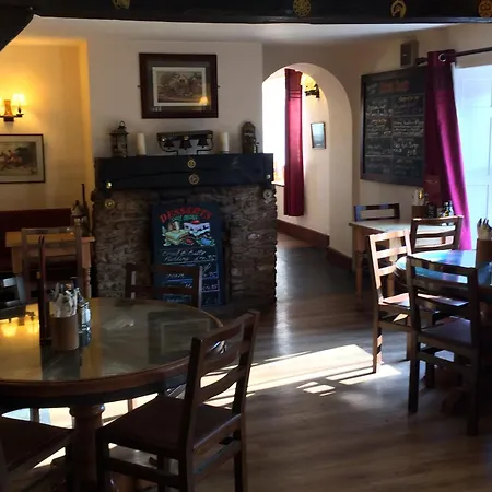 Hunters Lodge Inn-2