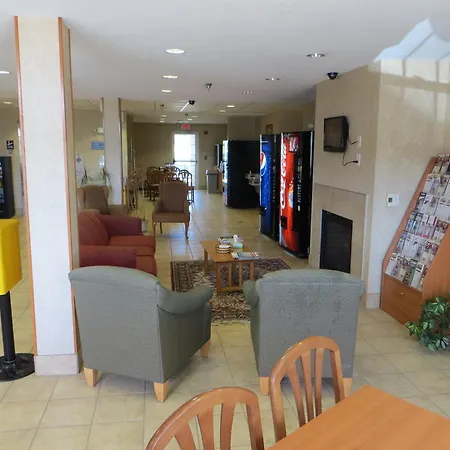 Microtel Inn & Suites By Wyndham Colfax-3
