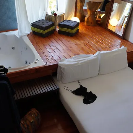 Jacuzzi Rooms-2