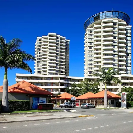 Ramada Hotel & Suites By Wyndham Noumea-3