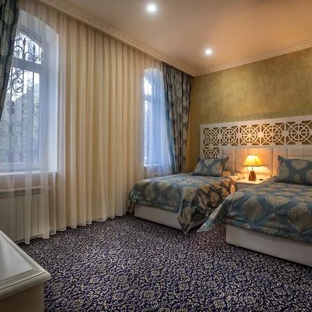 Premier Old Gates Hotel-3