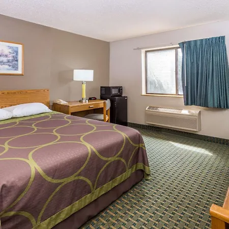 Super 8 By Wyndham St. Charles-2