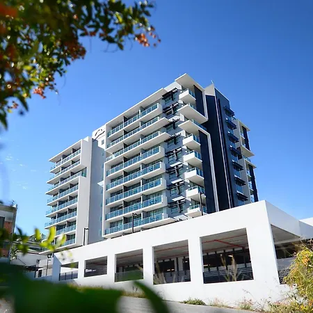 Oaks Gladstone Grand Hotel-3