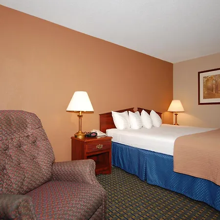 Magnuson Hotel Red Baron-3