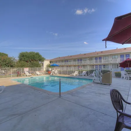 Motel 6 San Antonio, Tx Six Flags Fiesta TX - La Cantera Area-2
