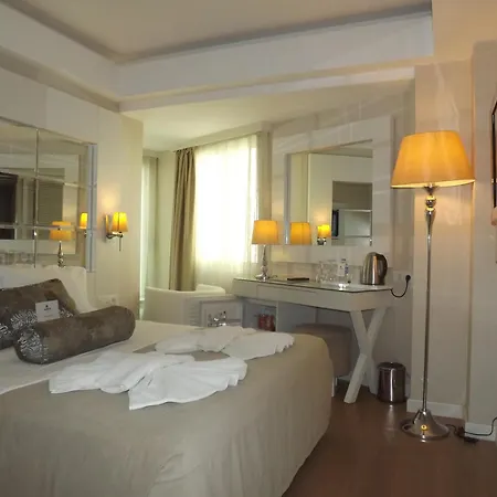 Alesta Yacht Hotel-2