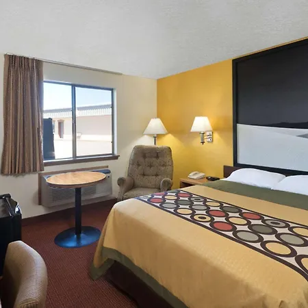 Super 8 By Wyndham Alamogordo - White Sands-2