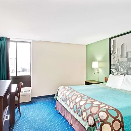 Super 8 By Wyndham Brockton-3