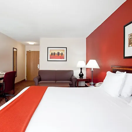Baymont By Wyndham Merrillville-2