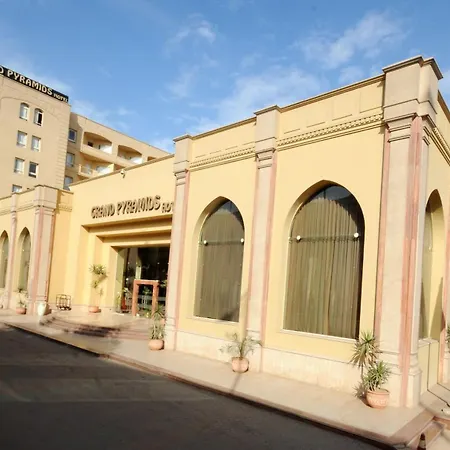 Grand Pyramids Hotel-3