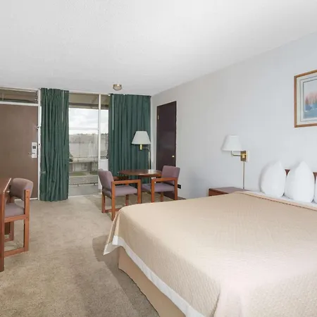 Baymont By Wyndham Rock Springs-2