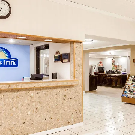 Days Inn By Wyndham Syracuse-2