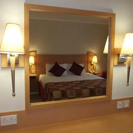 Days Hotel Derby-3