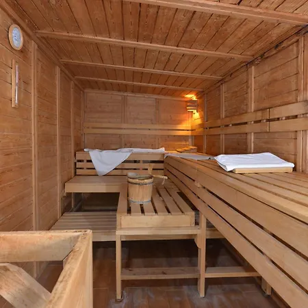 Hotel-&Ferienanlage Kapitäns-Häuser Breege-3