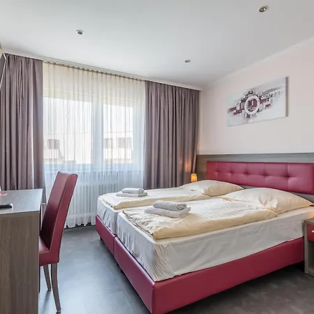 Hotel Klein Frankfurt East-2