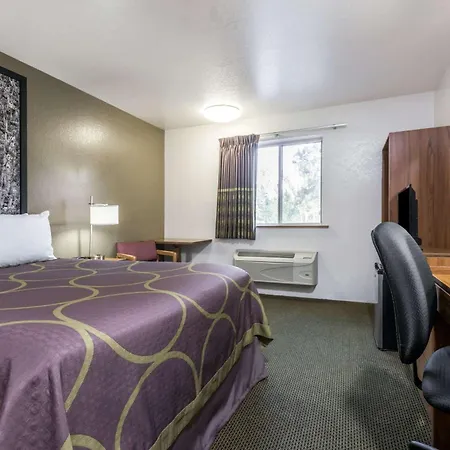 Super 8 By Wyndham Missoula/Reserve St.-3