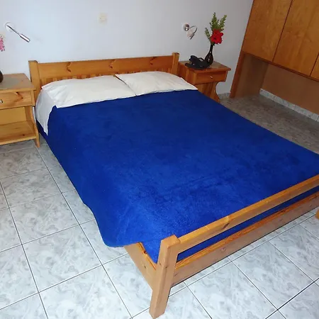 Michalis Studios & Apartments-2