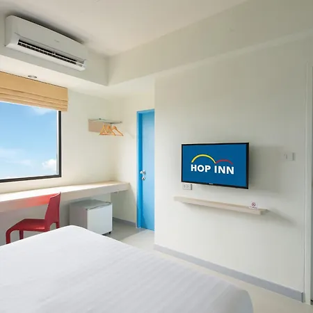 Hop Inn Chiang Mai-3