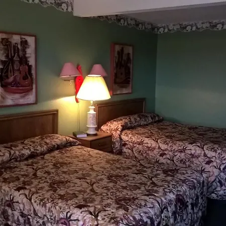 Dogwood Motel-3