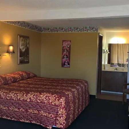 Dogwood Motel-2