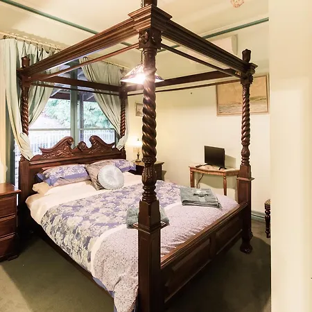 Rustic Refuge Guesthouse-3