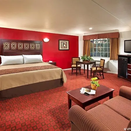 Studio Inn & Suites At Promenade Downey-3