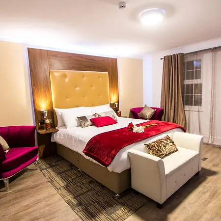 Trivelles Gatwick Hotel & Airport Parking-3