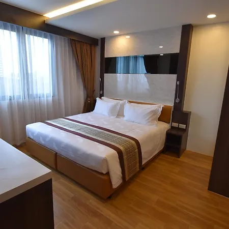 Golden Jomtien Beach Hotel-3