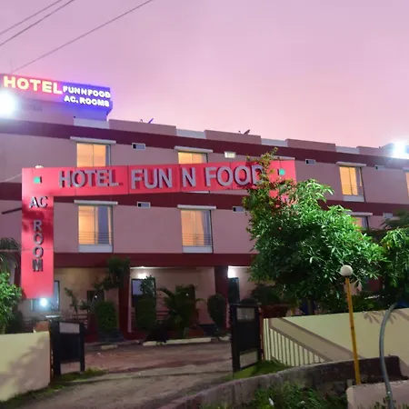 Hotel Fun N Food-3