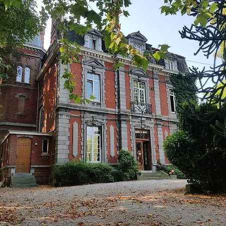 Château Lambert Hotel-Resto-Parking-Shuttle, a 1 ha green Oasis at 8 min from CRL Airport without any noise-2