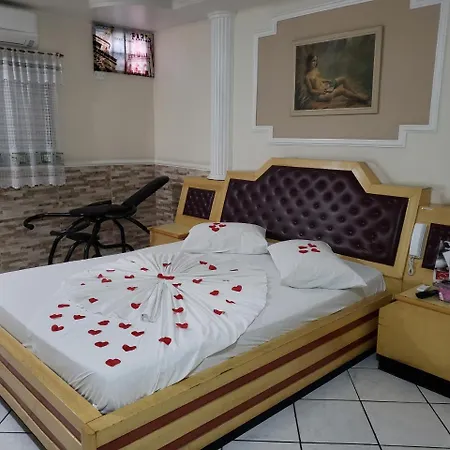 Motel Mont Blanc Gru-2