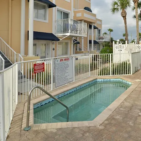 Royal Mansions Resort-3