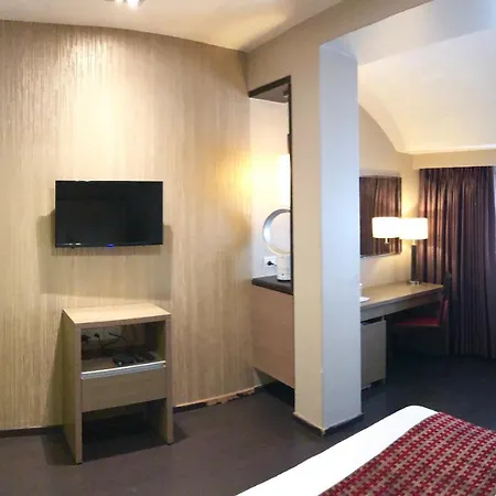 Hotel Landmark Annexe-3