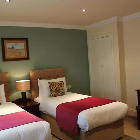 The Dibbinsdale Inn-2