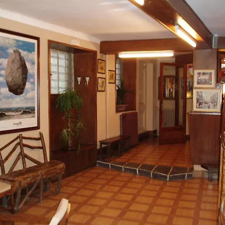 Hostal Rita Belvedere-3