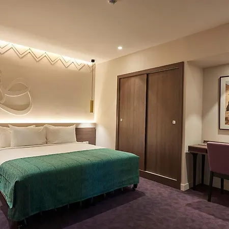 M Suite Hotel-2