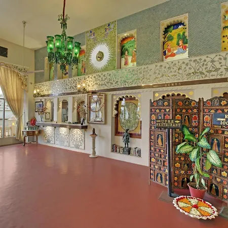 Lake Pichola Hotel-3