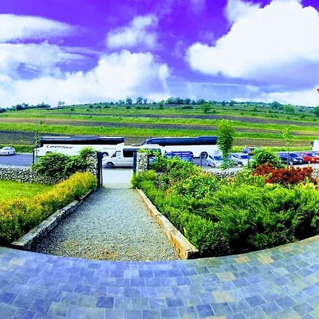 Issa Garden-3