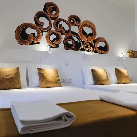 4U Lisbon Airport Suites-3