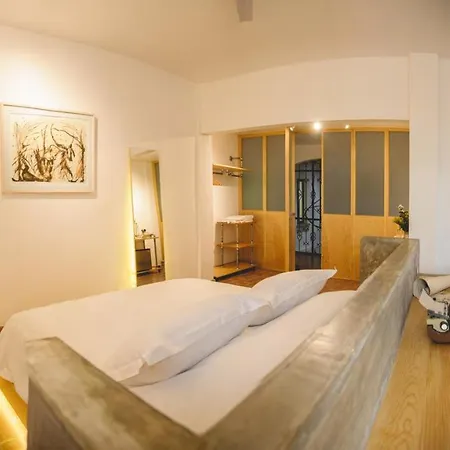 Agrado Guest House-2