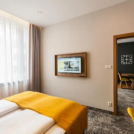 K4 Aparthotel Kraków-3