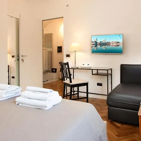 Room In Roma Isole-2