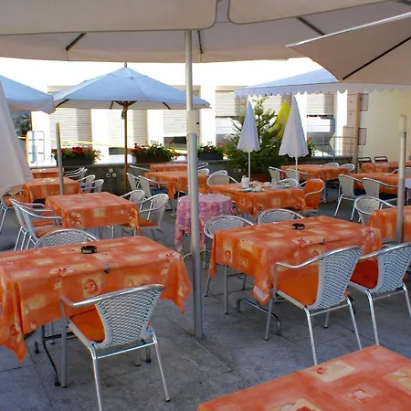 Hotel Du Pont-2