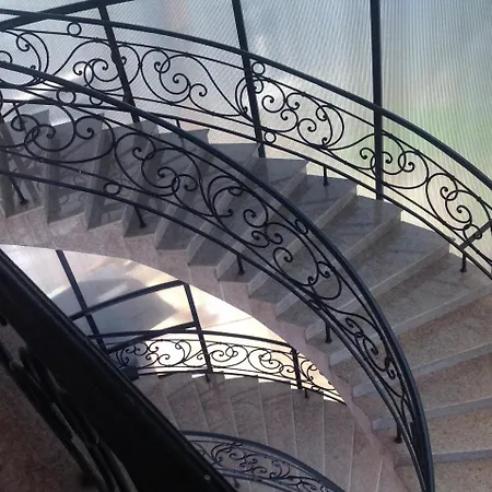 George'S House-2