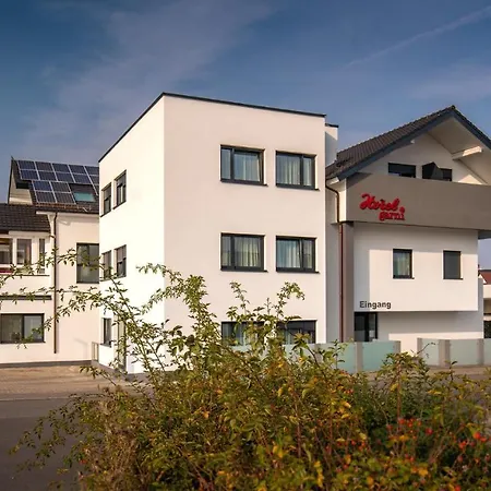 Hotel am Stadtrand-2