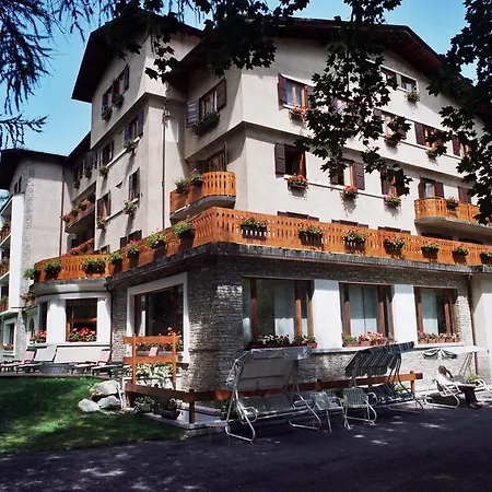 Hotel Des Geneys-3