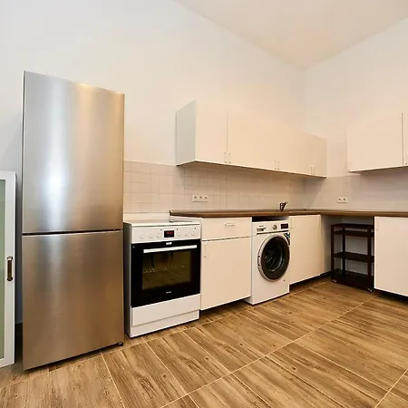 Bearlin City Apartments - City Center East-2