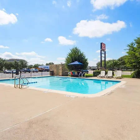 Econo Lodge Airport I-35 North-3