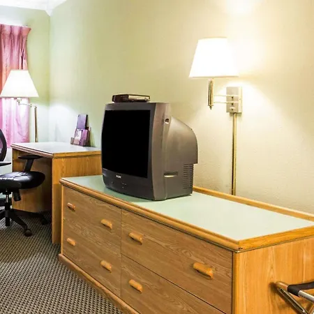 Rodeway Inn-2