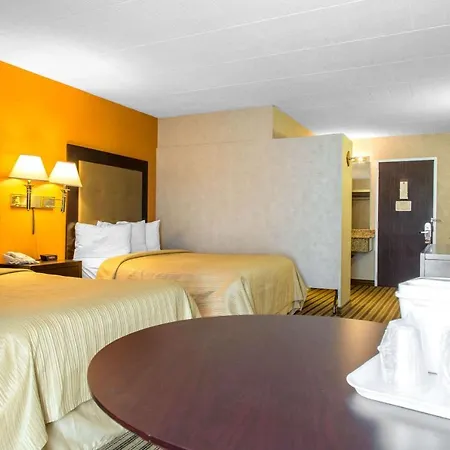 Quality Inn Windsor Locks-3